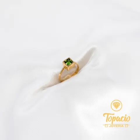 Anillo Piedra Cuadrada 18K