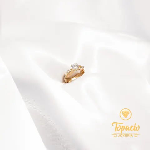Anillo de compromiso 18K