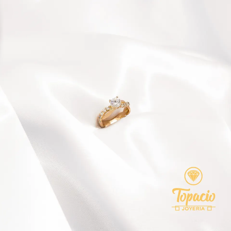 Anillo de compromiso 18K