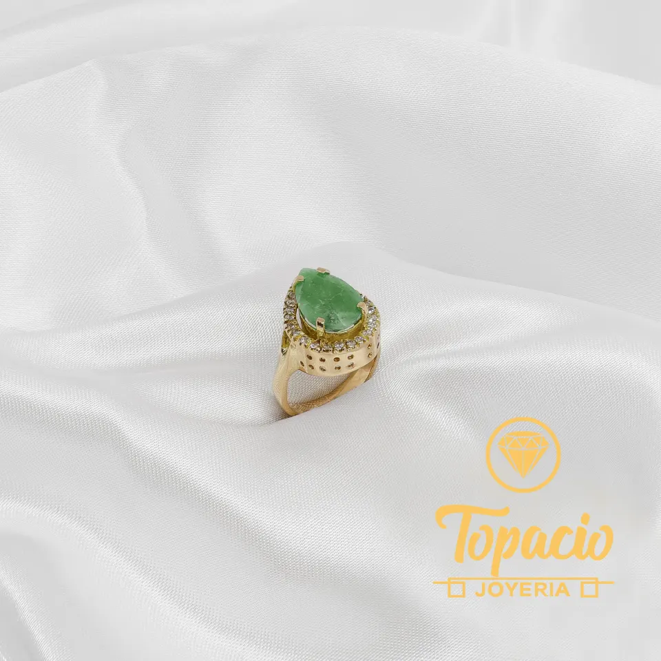 Anillo con piedra esmeralda 18K