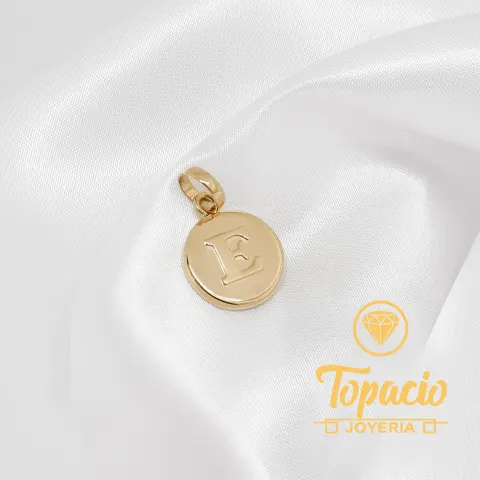Dije Inicial “E” Personalizado 18K