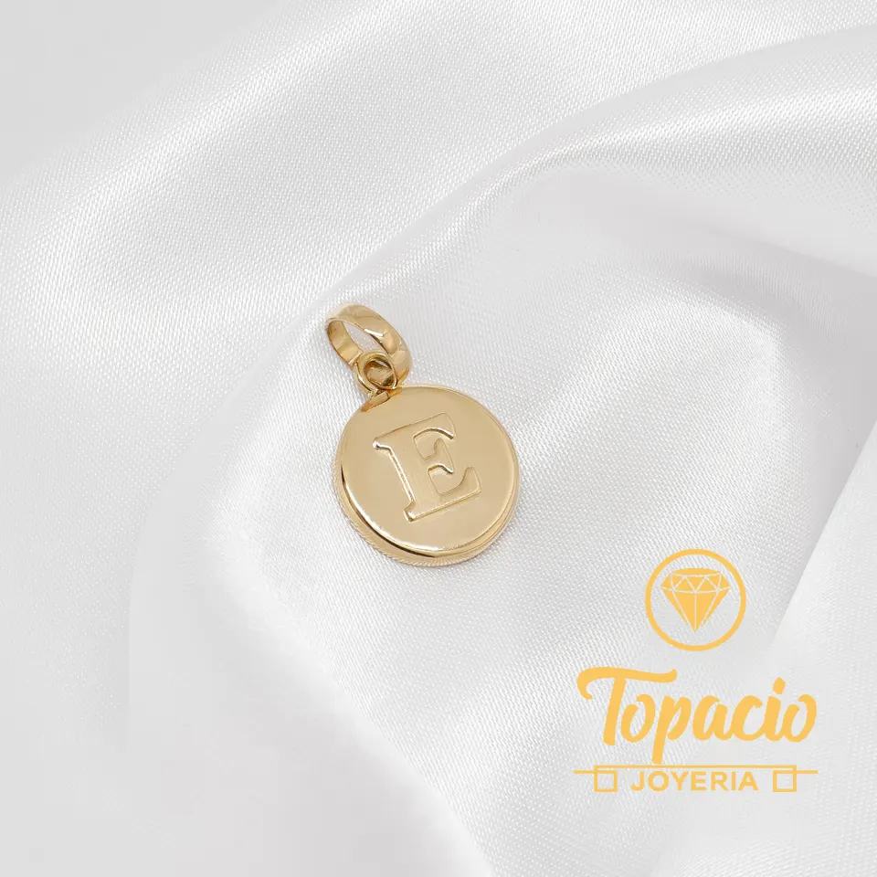 Dije Inicial “E” Personalizado 18K