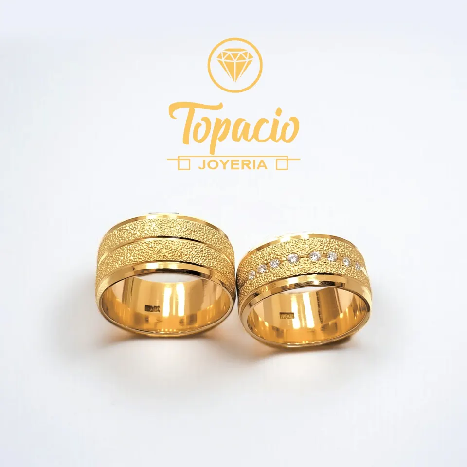 Aros Escarchados con Piedras 18K