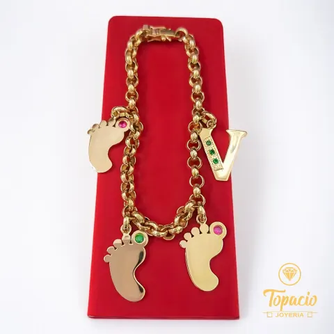 Pulsera Dona con Dijes Colgantes 18K