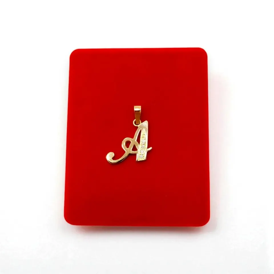 Dije Inicial “A” 18K