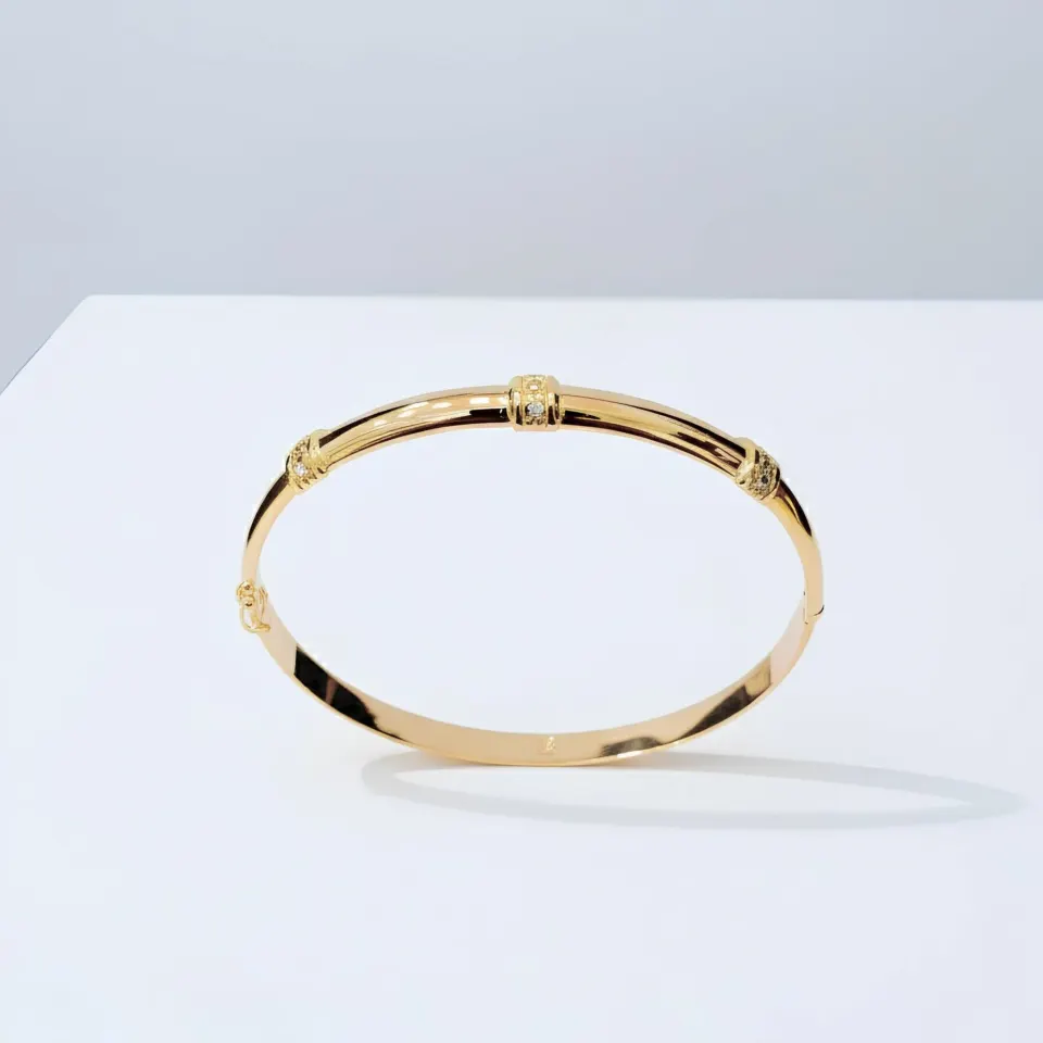 Puñera Oval Media Caña 18K