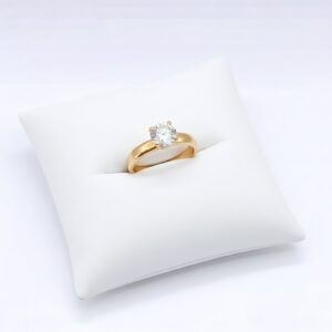 Anillo Solitario en Oro 18k con Zirconia