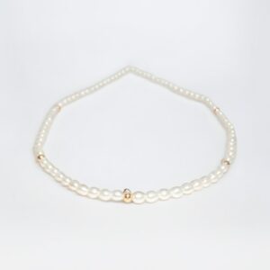 Collar de Perlas con Detalles en Oro 18k