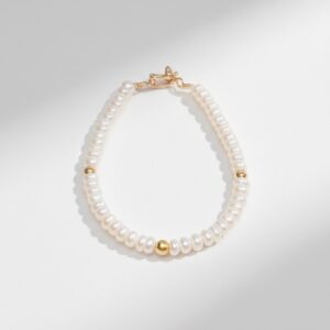 Pulsera de Perlas con Detalles en Oro 18k