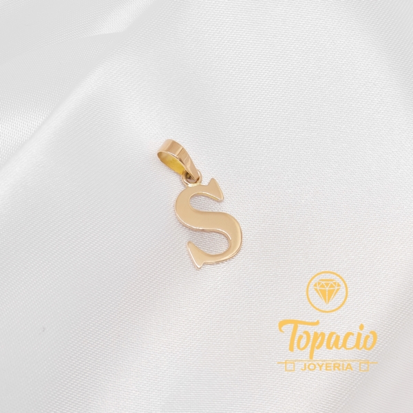 Dije Inicial “S”  18K