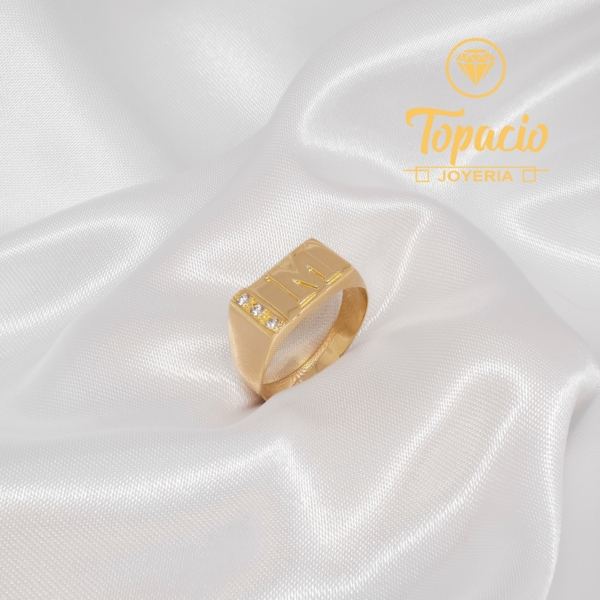 Anillo Chevalier con Inicial “M” 18K