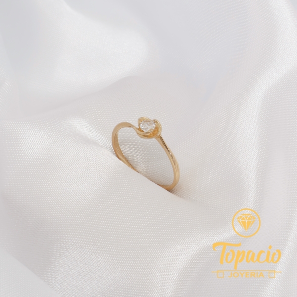 Anillo de Compromiso Flor 18K