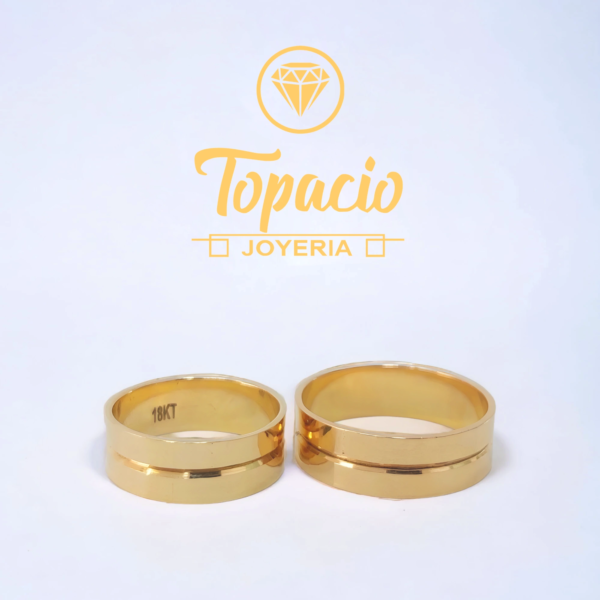 Aros Planos con Bisel en el Centro 18K