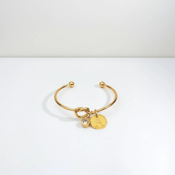 Puñera Nudo Con Dijes 18K