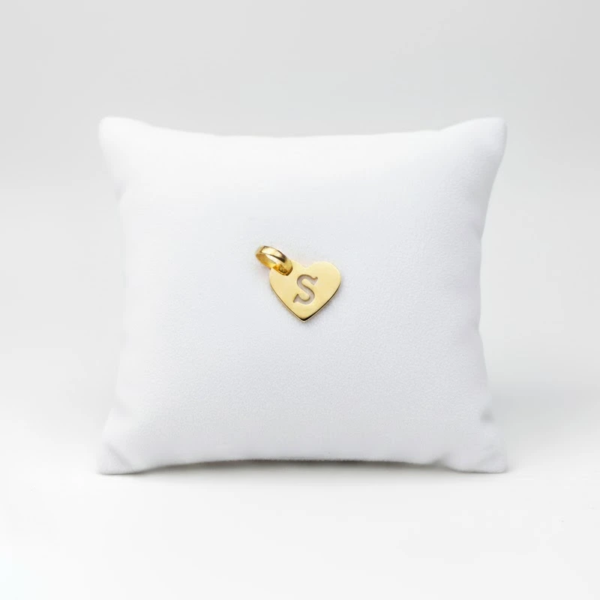 Dije Corazón Plano con Inicial 18K