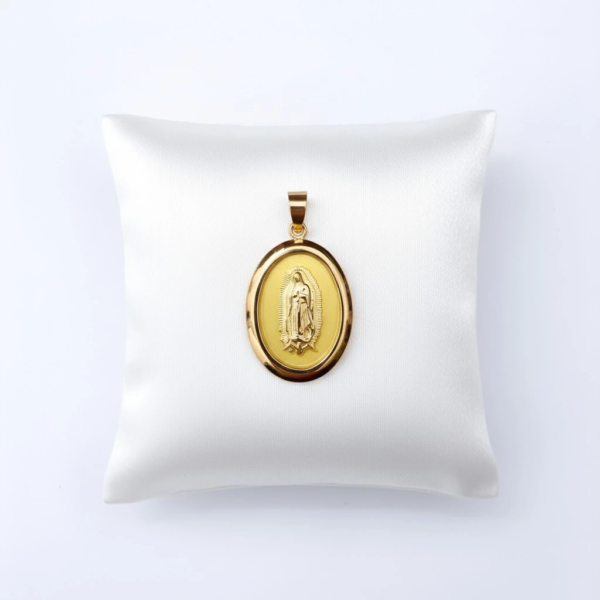 Dije Virgen de Guadalupe Oval 18K