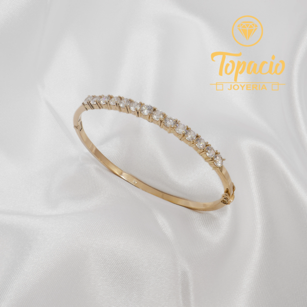 Puñera con Piedras 18K