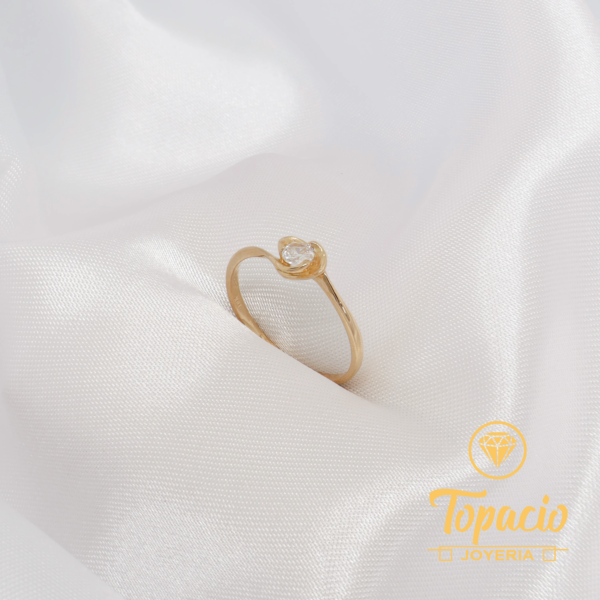 Anillo de Compromiso Flor 18K