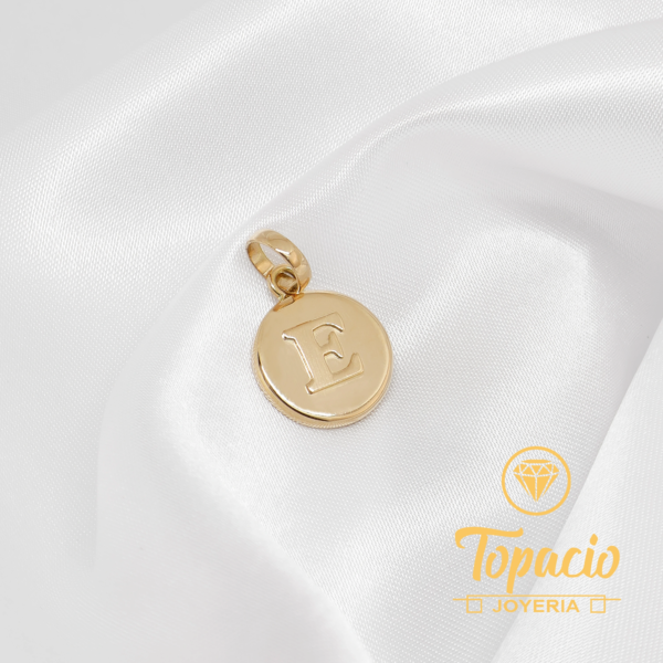 Dije Inicial “E” Personalizado 18K