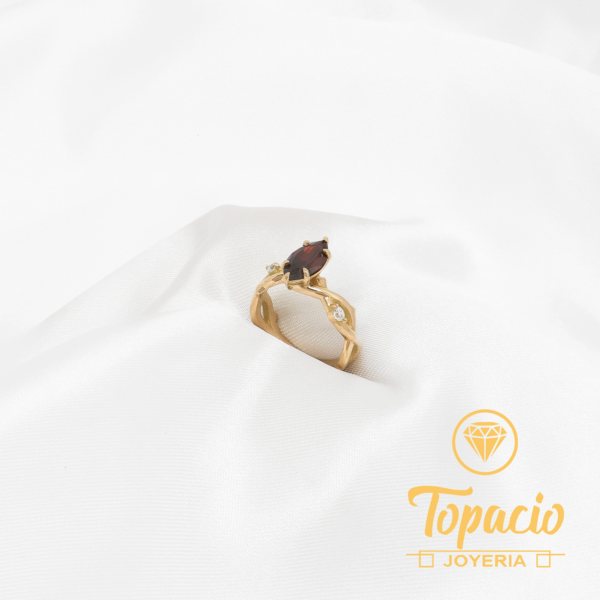 Anillo Marquise 18K