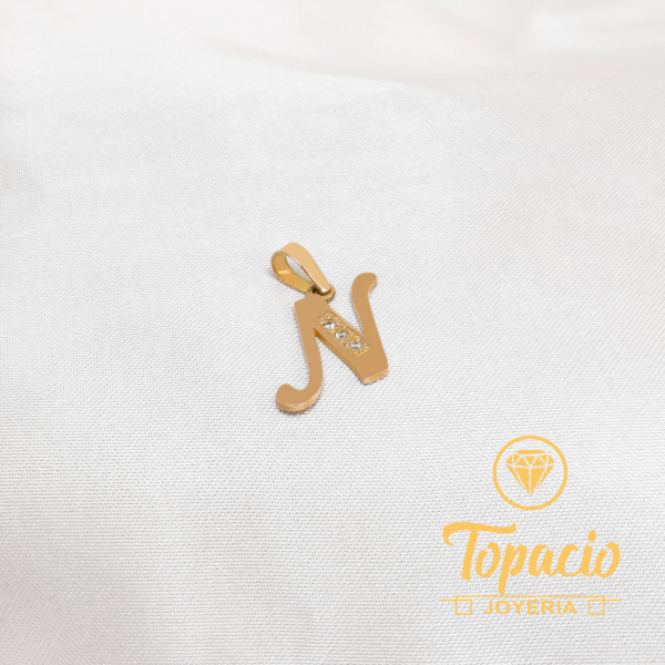 Dije Inicial “N” 18K