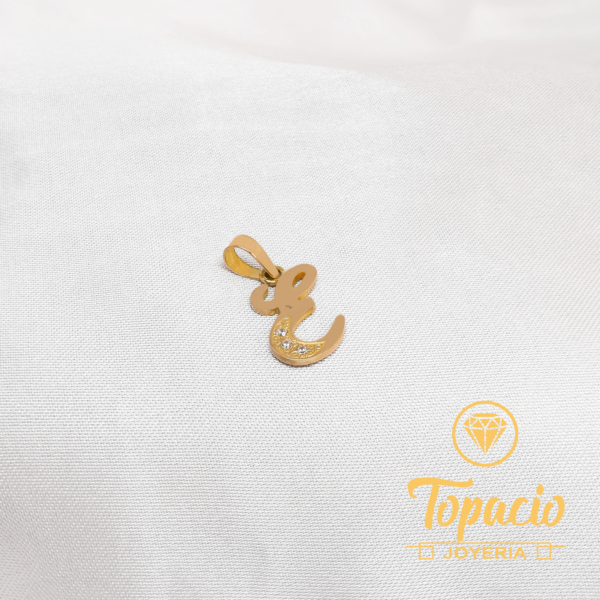 Dije Inicial “E” 18K