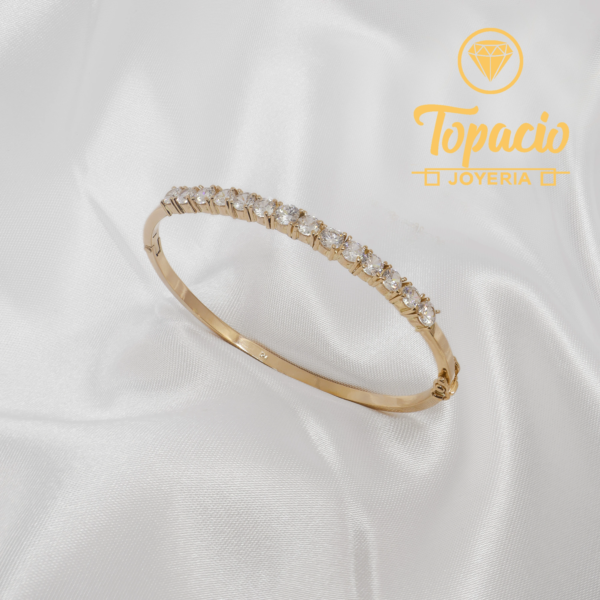 Puñera con Piedras 18K