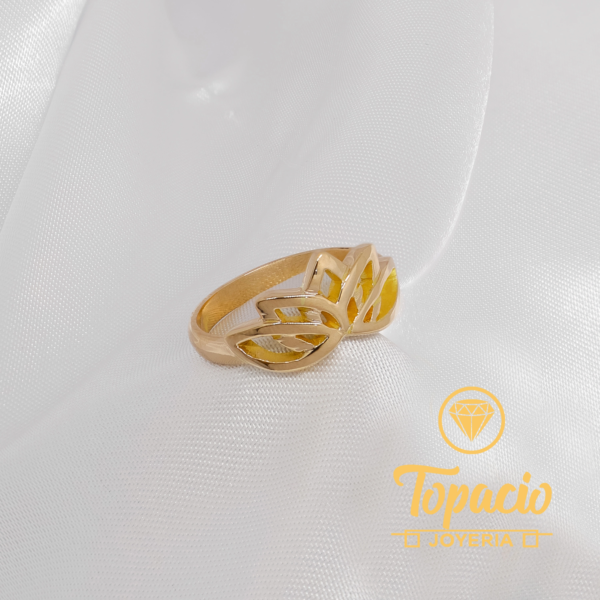 Anillo Flor de Loto 18K