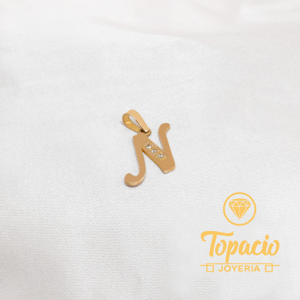 Dije Inicial “N” 18K
