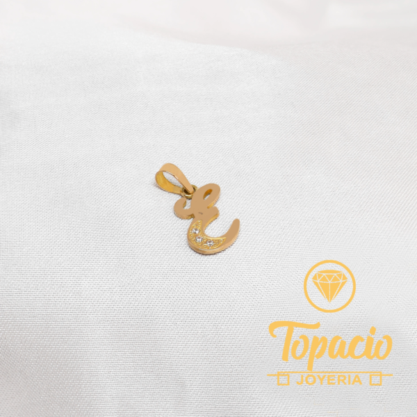 Dije Inicial “E” 18K