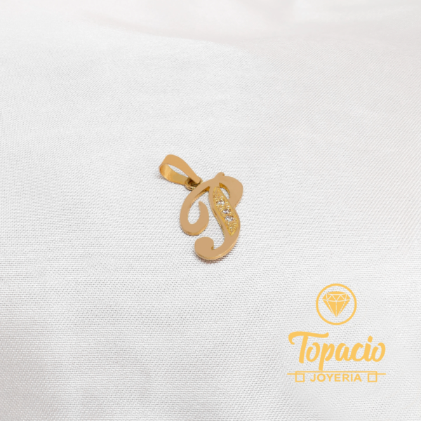 Dije Inicial “P” 18K