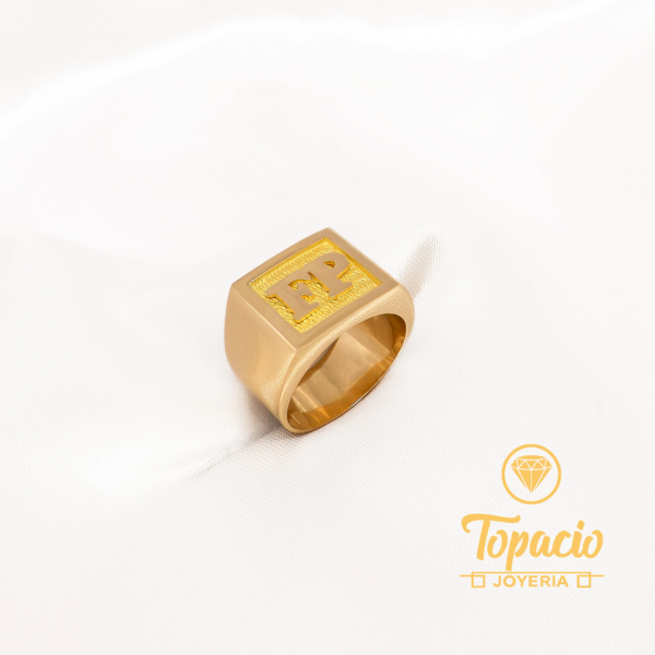 Anillo Chevalier con Iniciales 18K