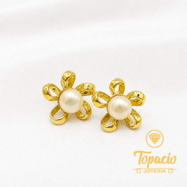 Aretes Flor Perla 18K