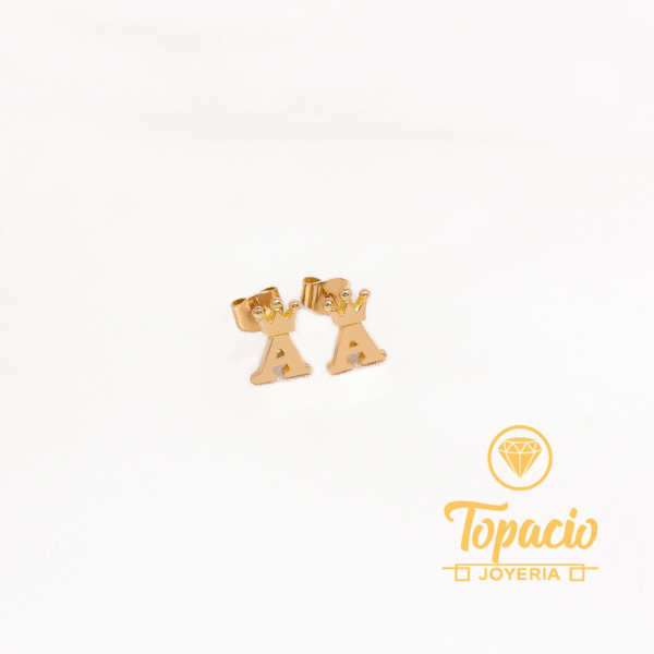 Aretes Inicial con Corona 18K